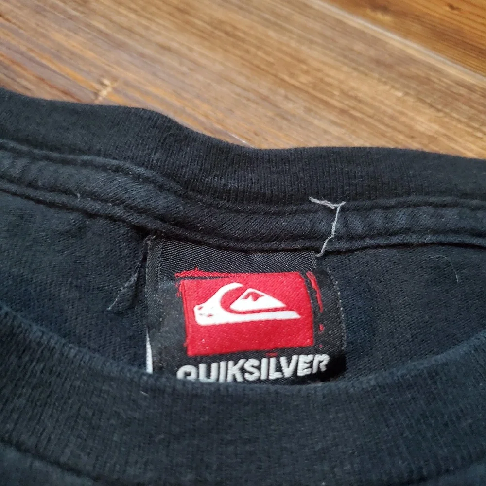 Vtg Quiksilver Mens Graphic T-Shirt Black Logo Surf Skate Y2K Size Large